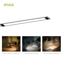 2017 2016 Lâmpada de mesa LED portátil RGB Sensor de toque operado por bateria recarregável e lâmpadas de mesa sem fio reguláveis